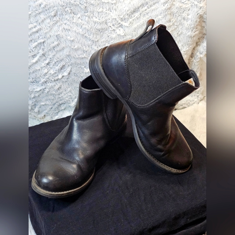 Timberland leather boots size 7 women's